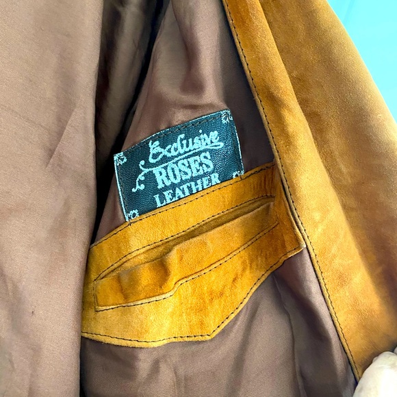 **SOLD** VINTAGE 90’s SUEDE LEATHER Jacket - Picture 4 of 5